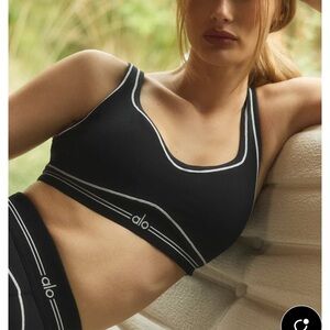 Alo Airbrush Heart Throb Bra